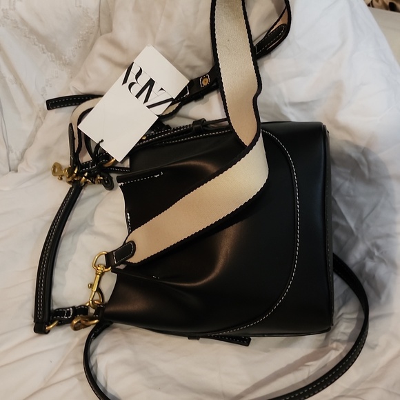 Bag - Picture 1 of 4